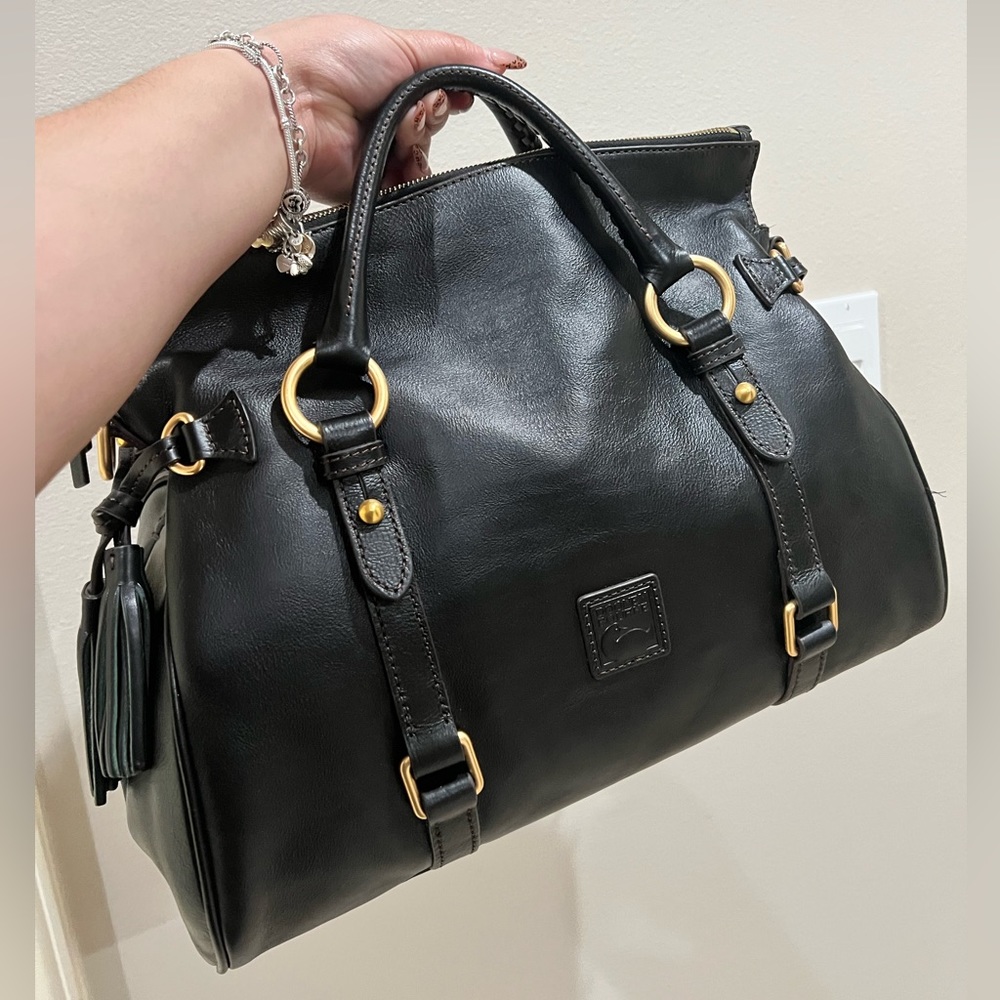 *SOLD* Dooney and Bourke Florentine Satchel (LARGE)